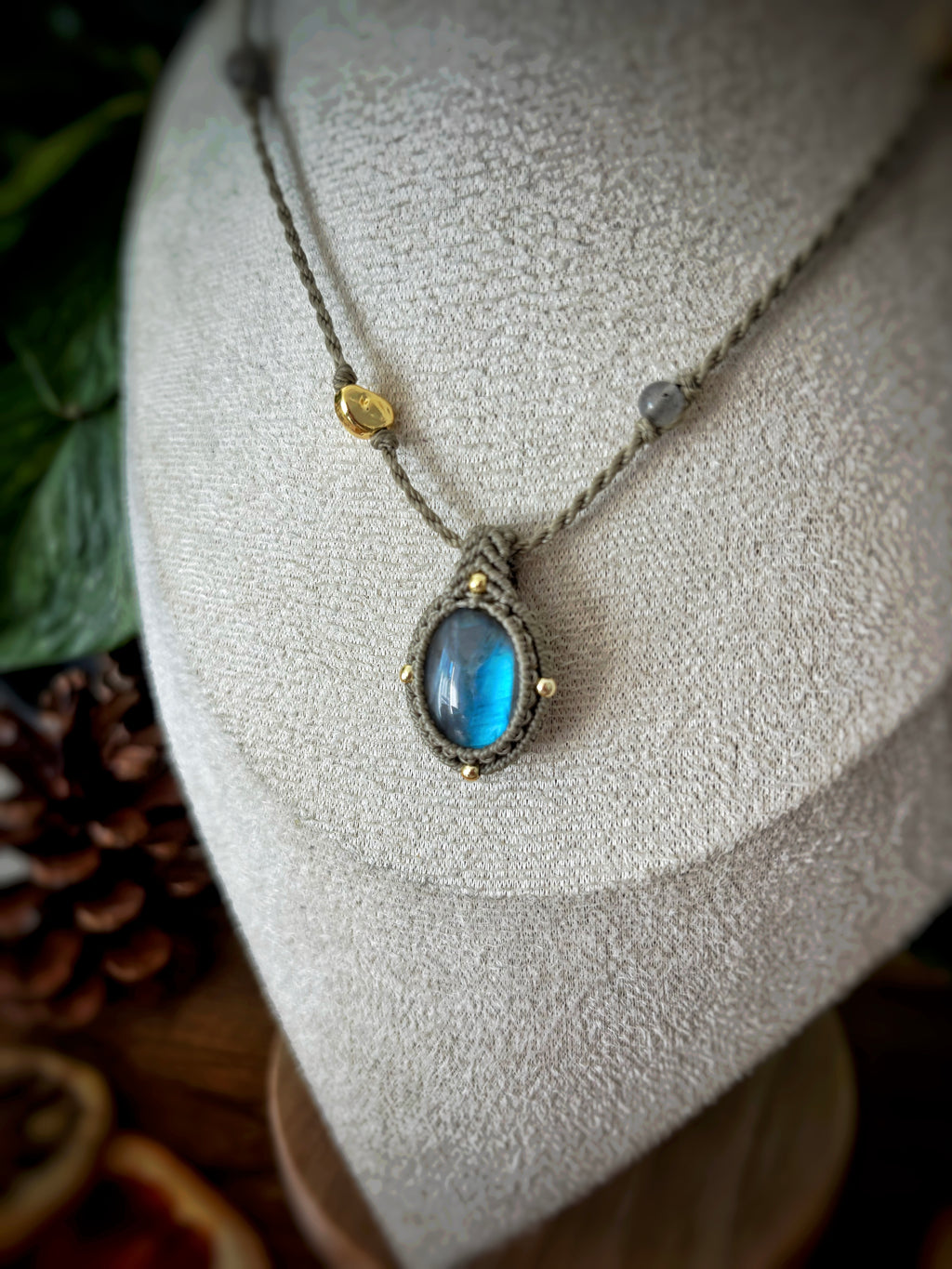 Talisman micro-macramé