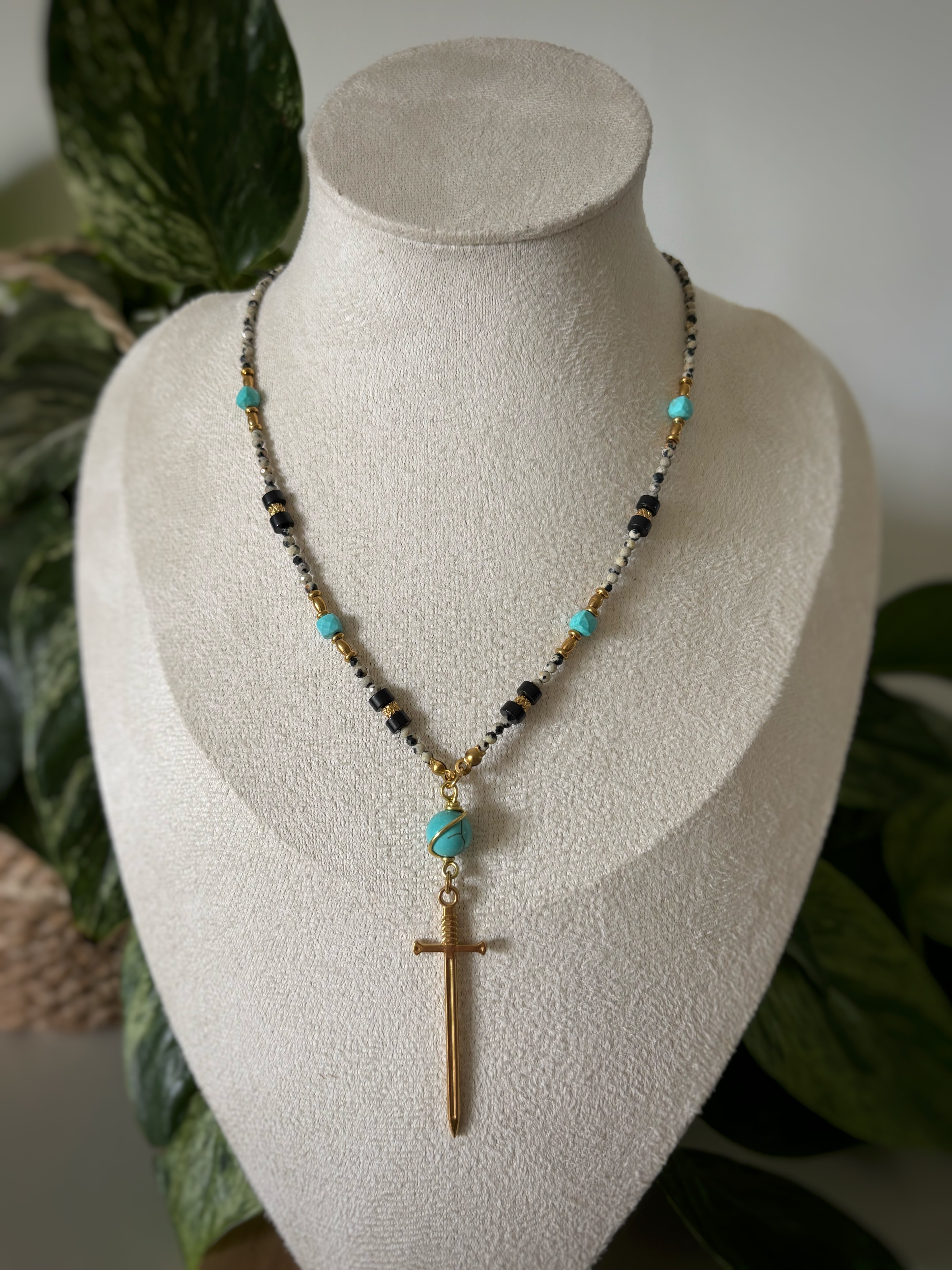 Collier épée - Jaspe dalmatien, Obsidienne noire, Turquoise