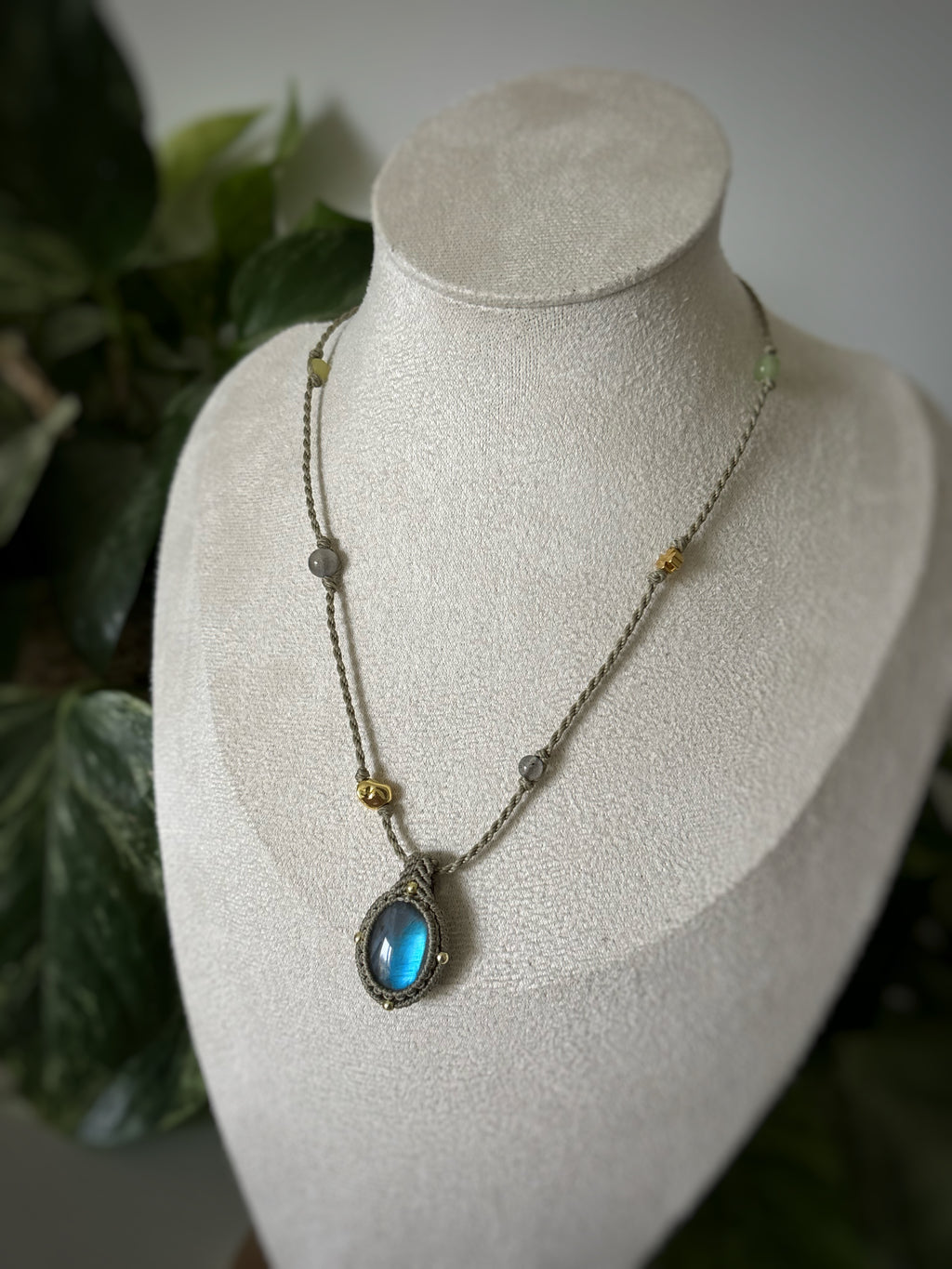 Talisman micro-macramé