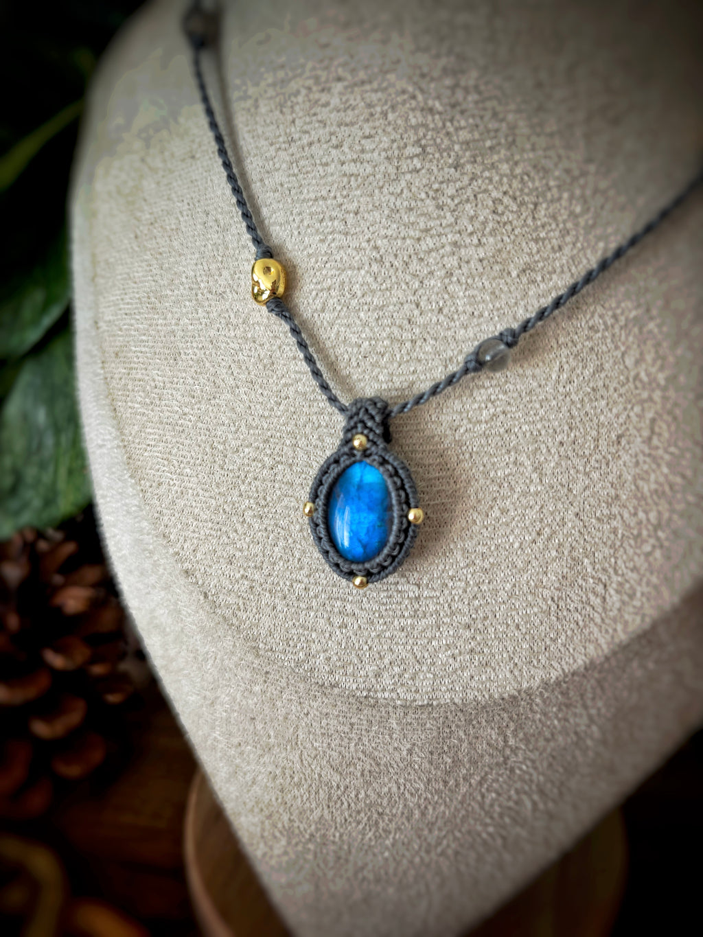 Talisman micro-macramé