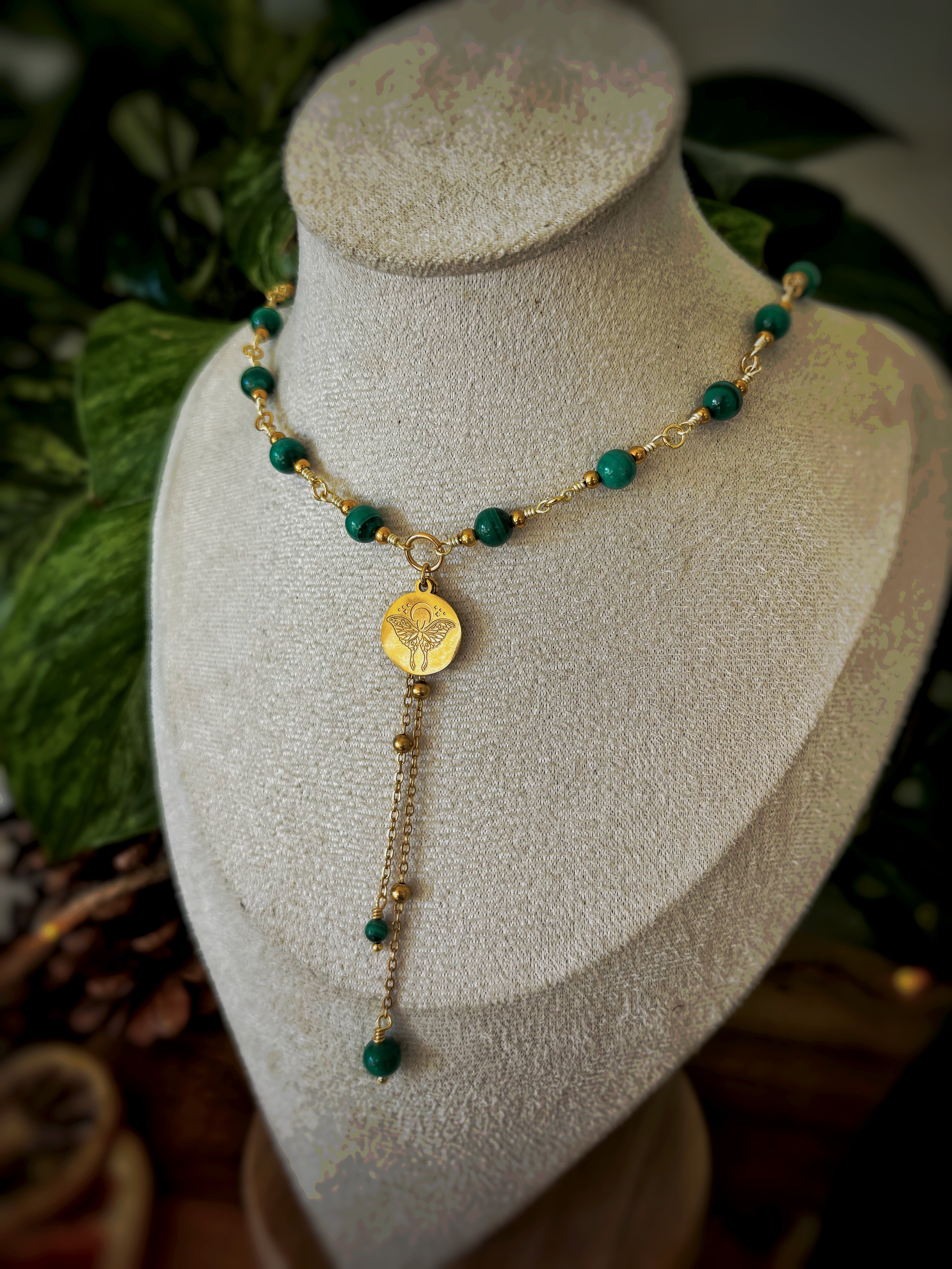 Collier Maeve