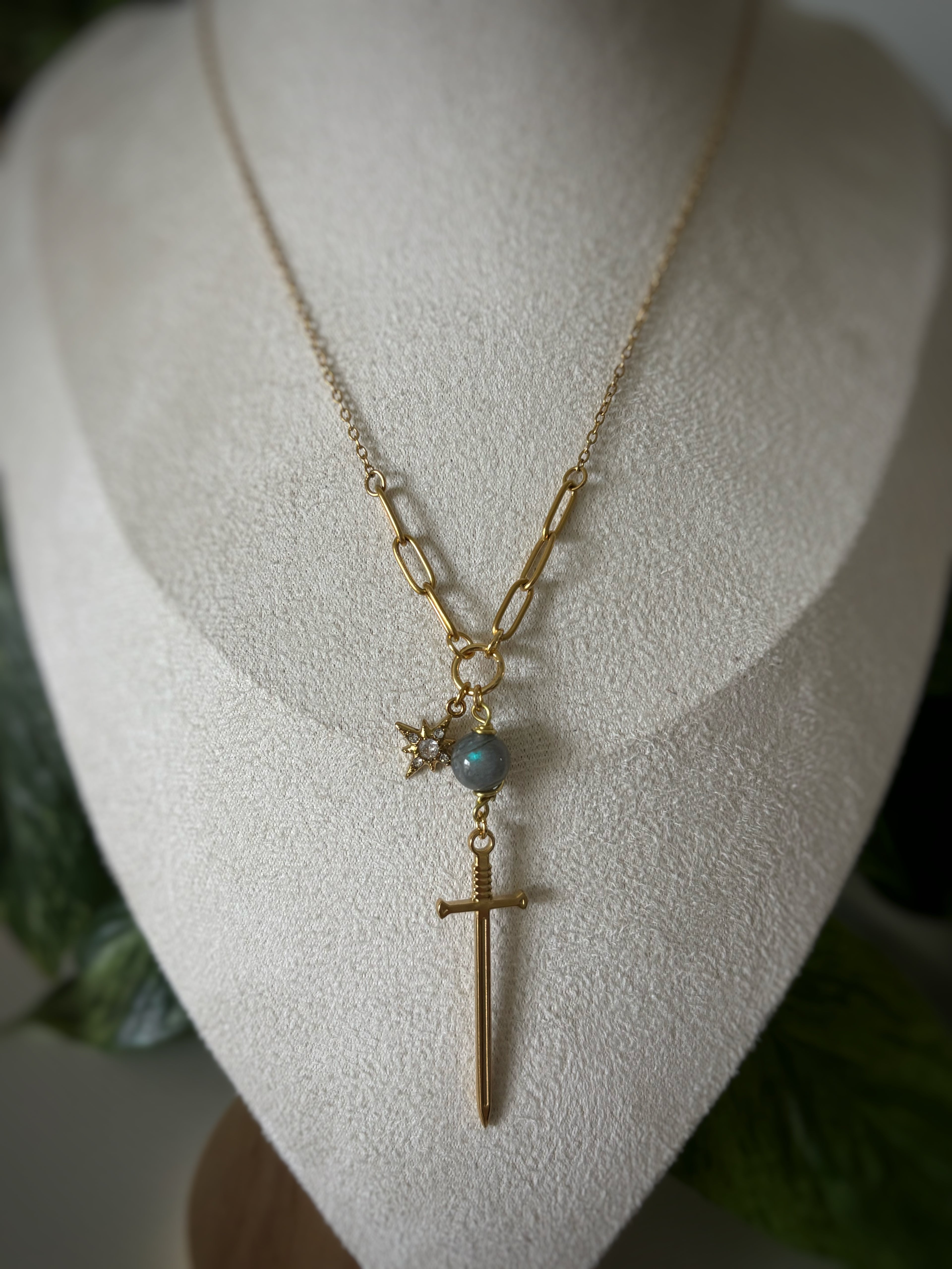 Collier labradorite - épée