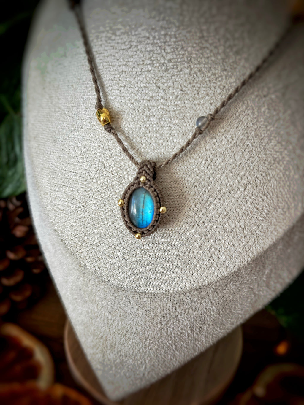 Talisman micro-macramé