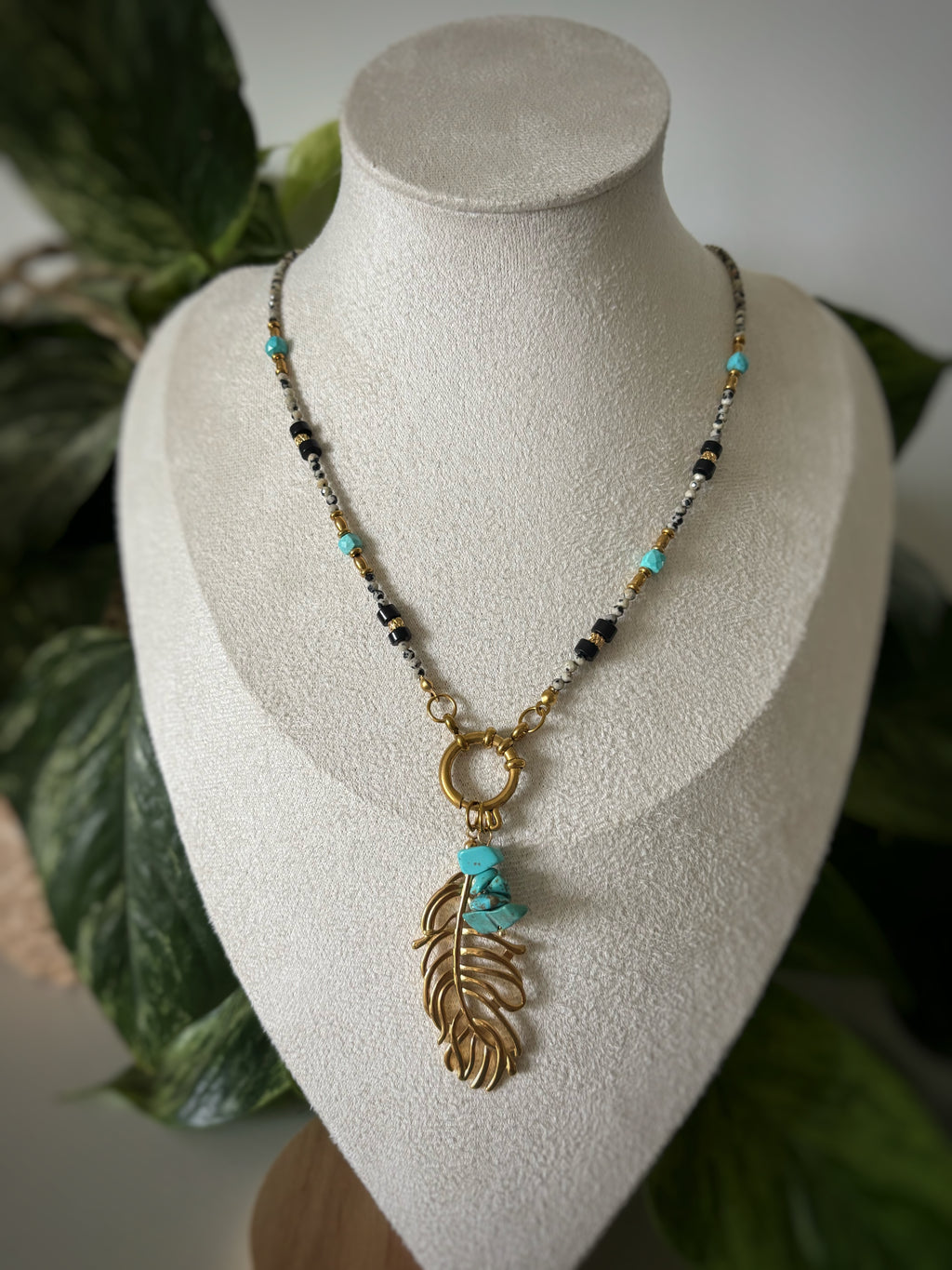 Collier jaspe dalmatien, turquoise et obsidienne