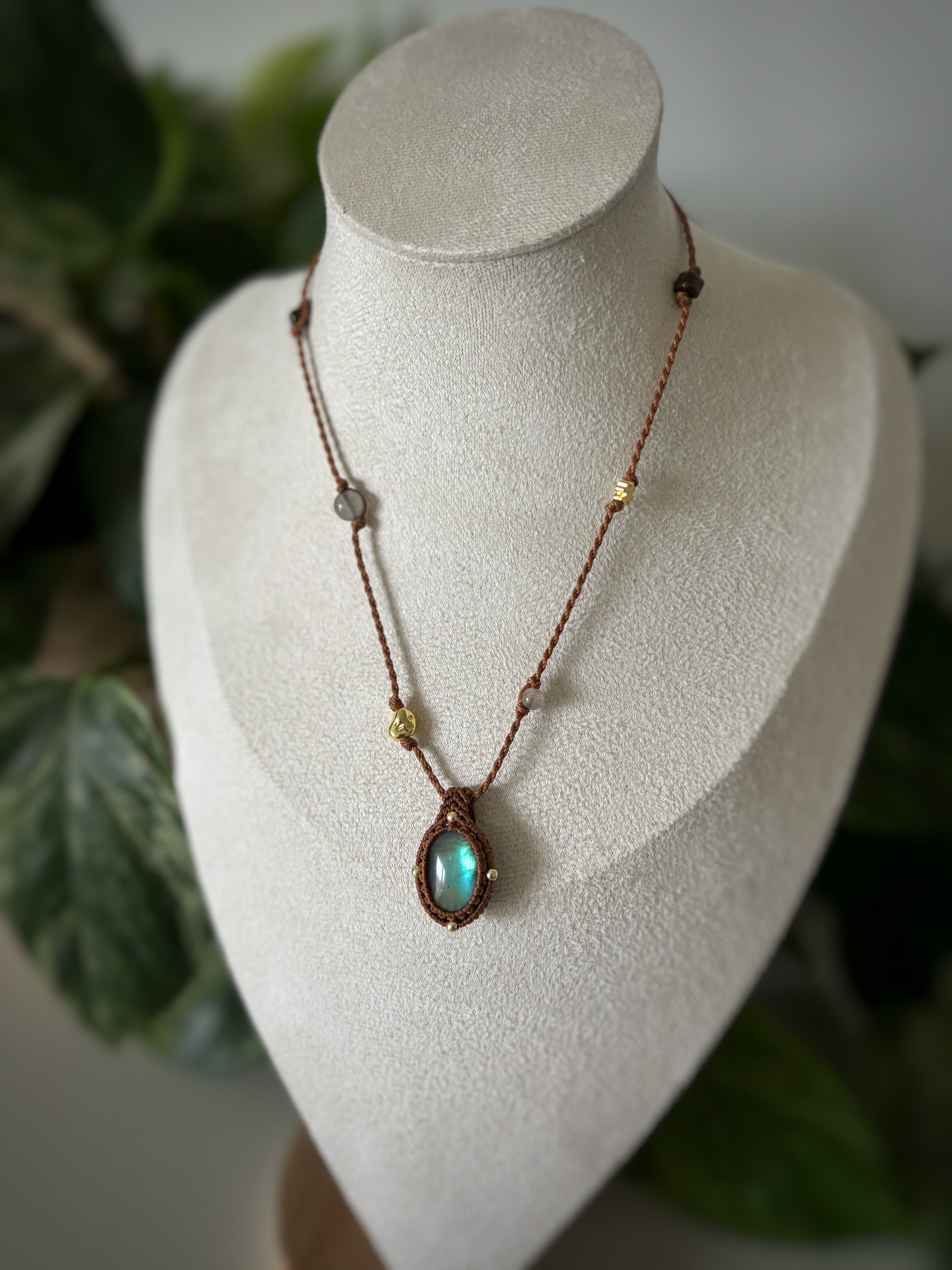 Talisman micro-macramé