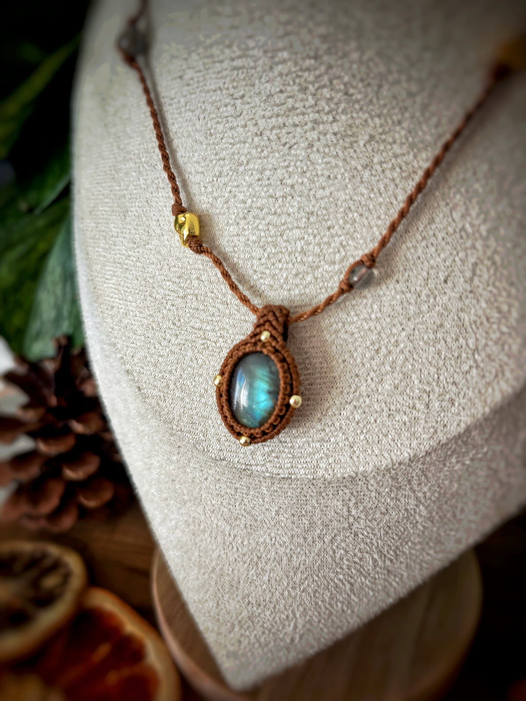 Talisman micro-macramé