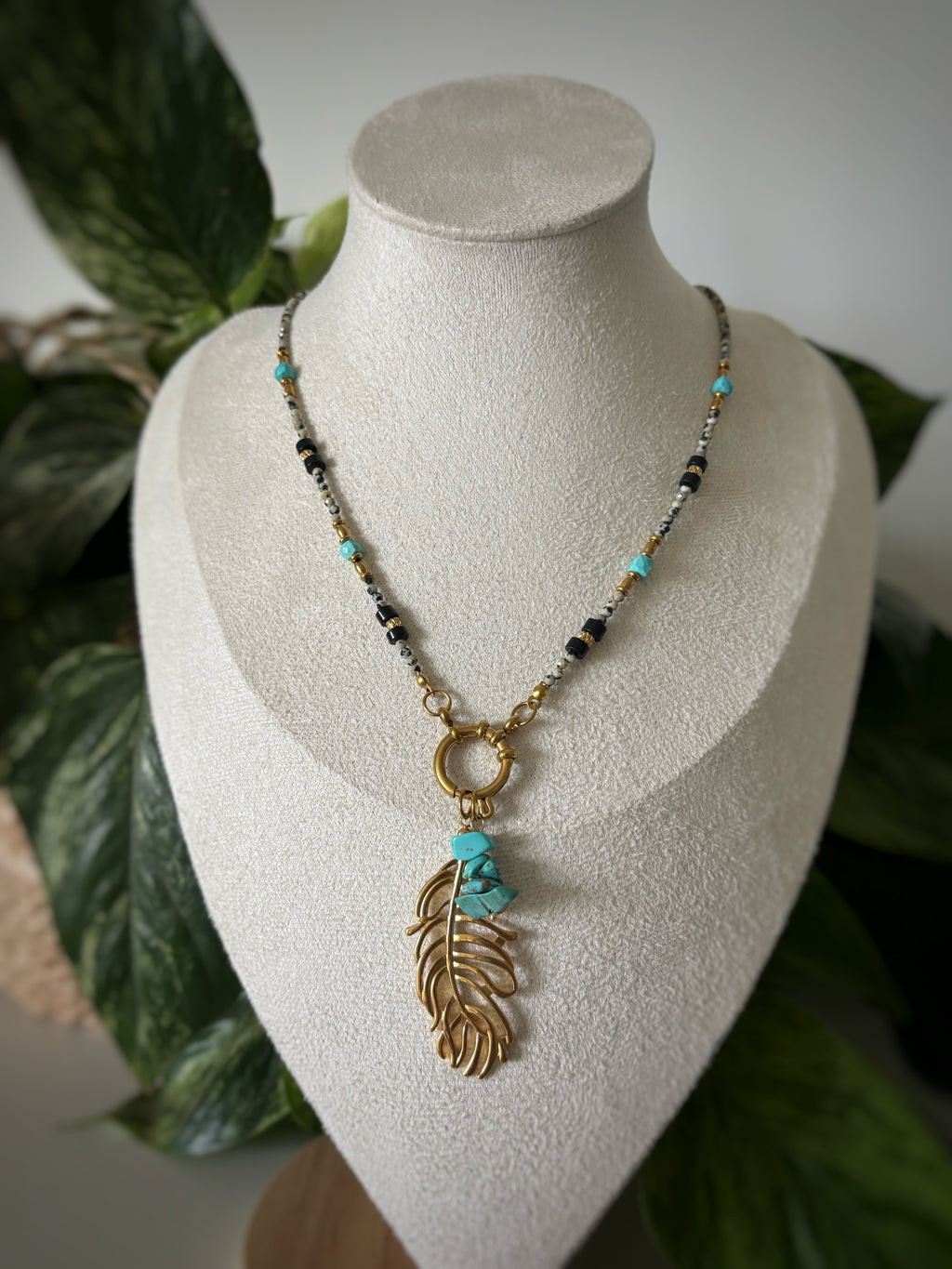 Collier jaspe dalmatien, turquoise et obsidienne