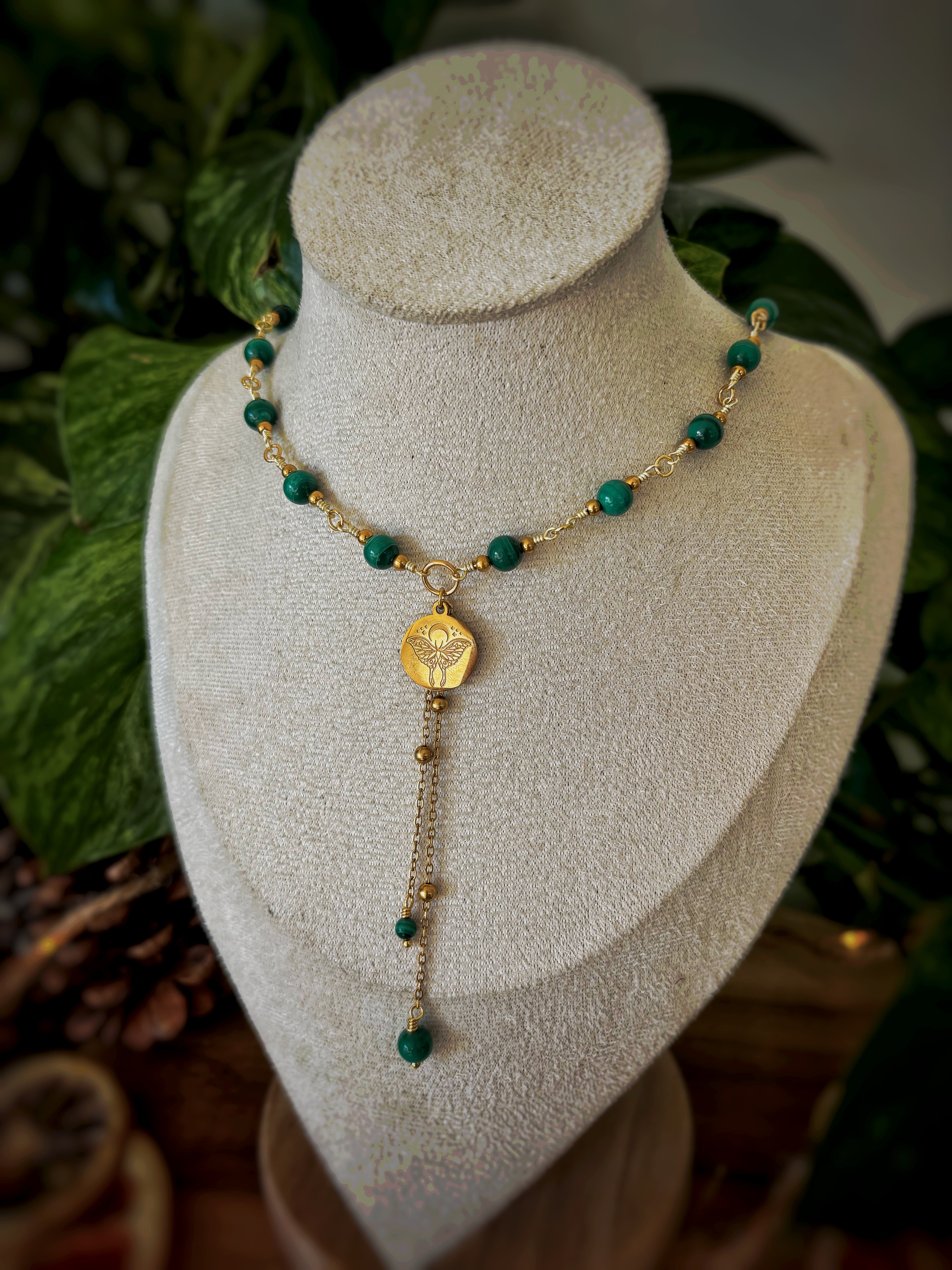 Collier Maeve