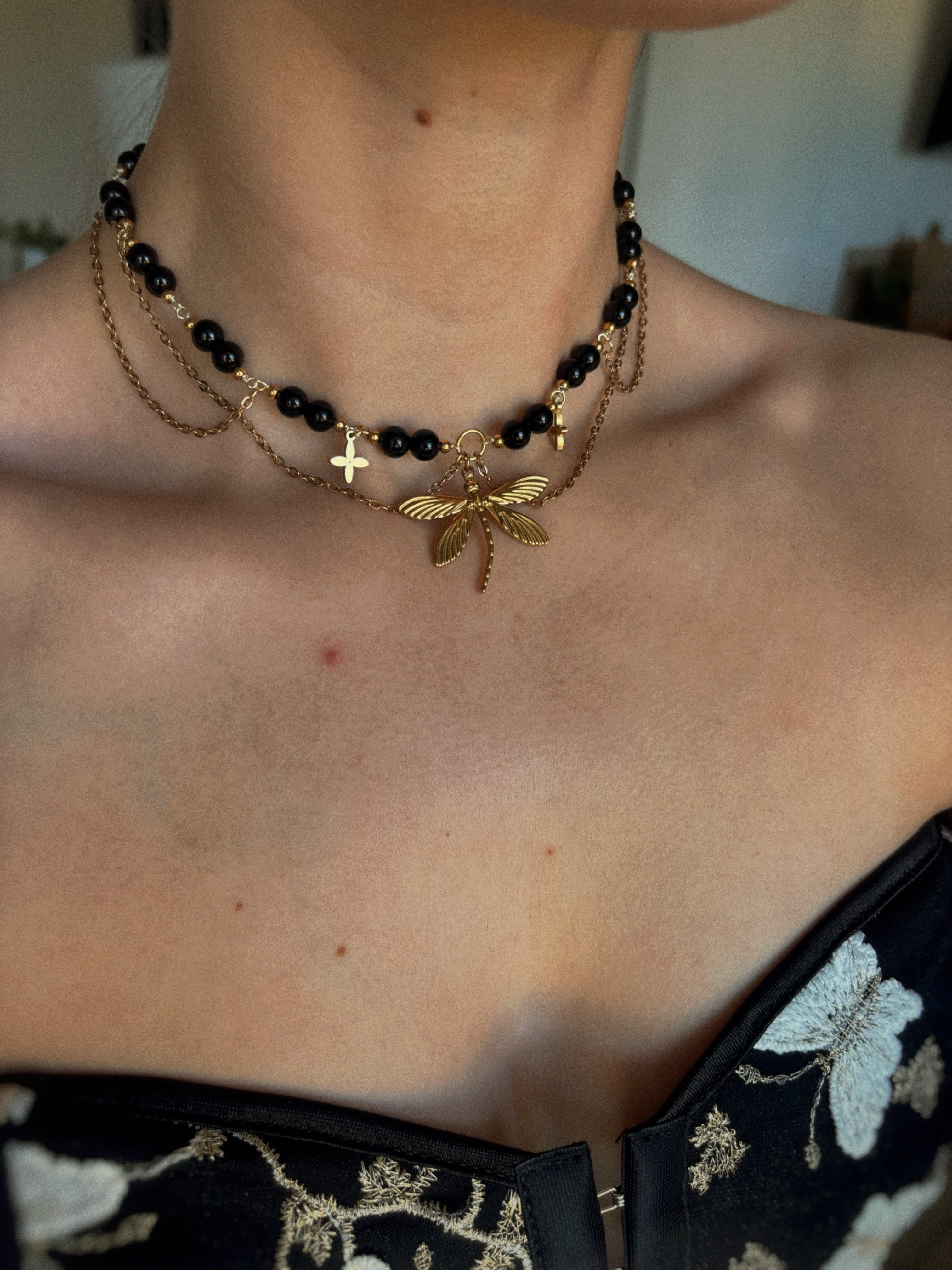 Collier Elara